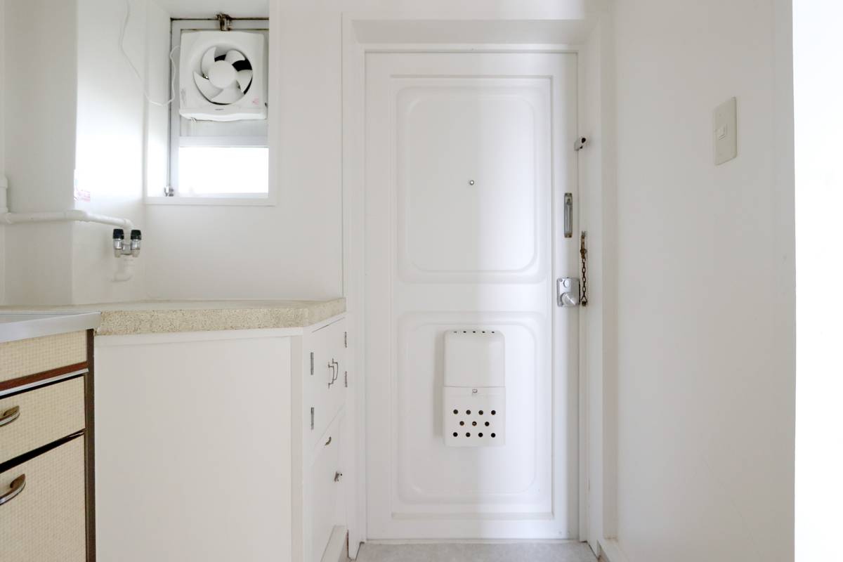 Pintu Masuk Apartemen di Village House Niida di Akita-shi