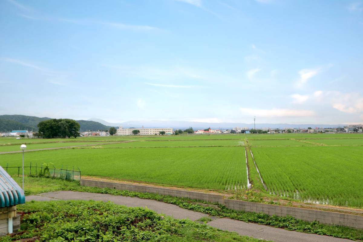 Tầm nhìn từ Village House Izumino ở Aomori-shi