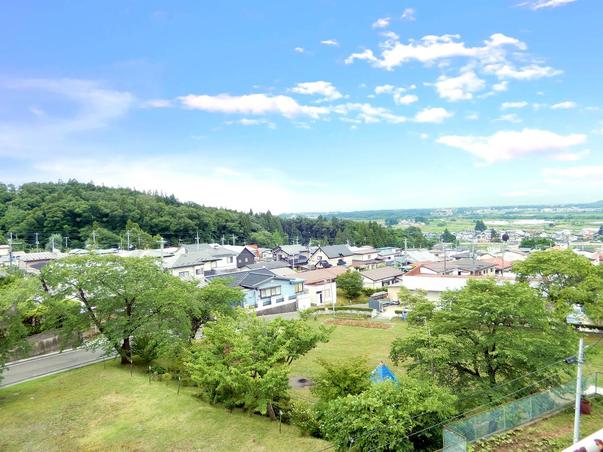 Tầm nhìn từ Village House Takaki ở Hanamaki-shi