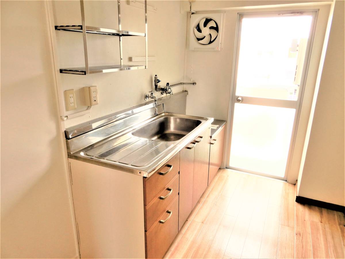 Ichinoseki-shi ရှိ Village House Sekigaoka Dai 2 ၏ မီးဖိုချောင်