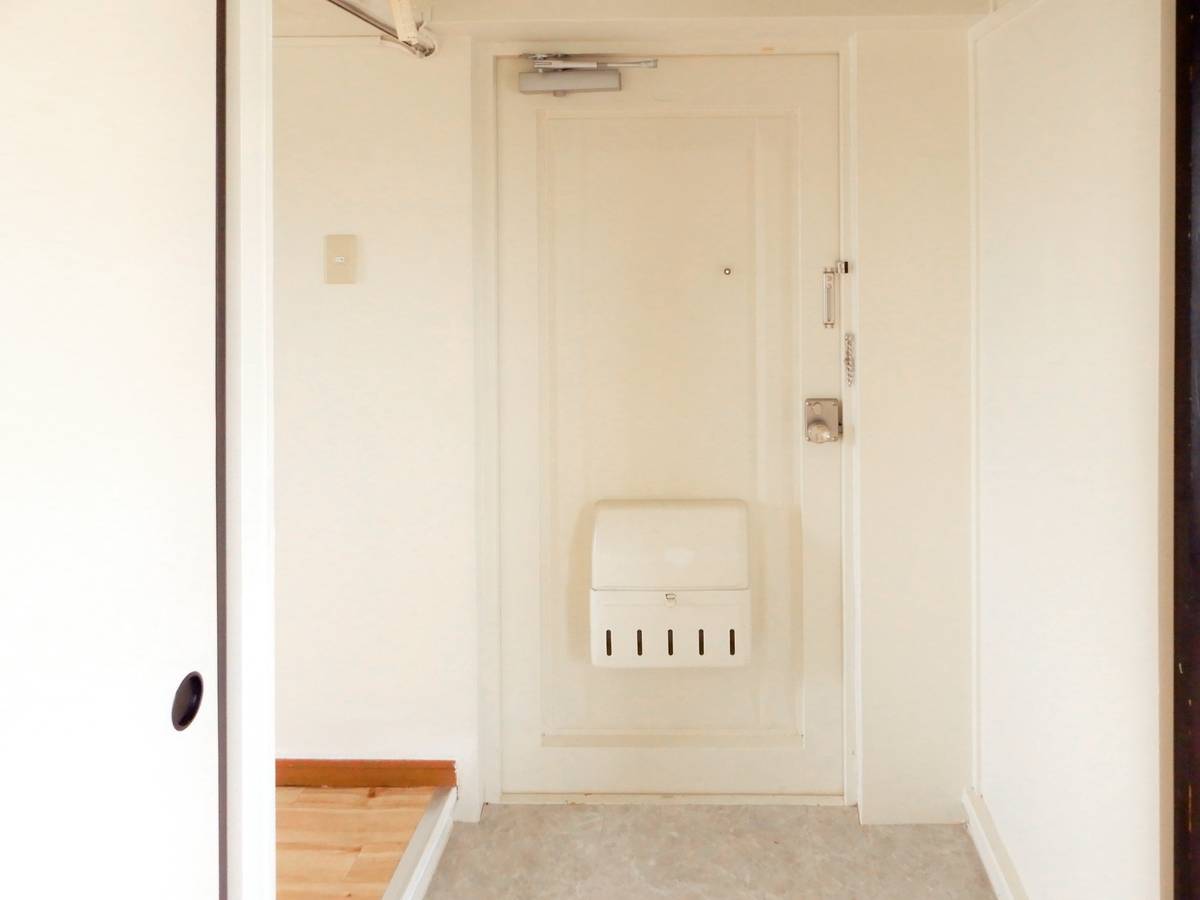 Ichinoseki-shi ရှိ Village House Sekigaoka Dai 2 ၏ တိုက်ခန်းဝင်ပေါက်