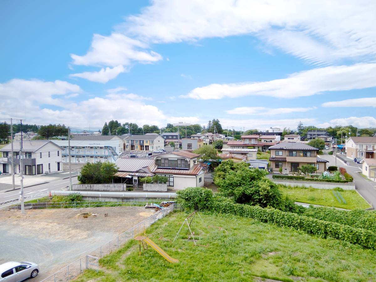 Tầm nhìn từ Village House Shinjyo ở Oshu-shi