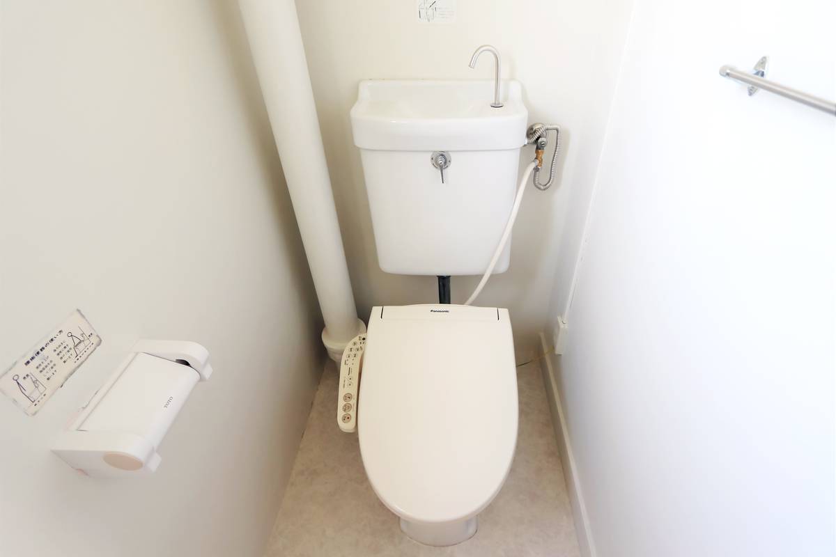 Toilet in Village House Kushibiki in Hachinohe-shi