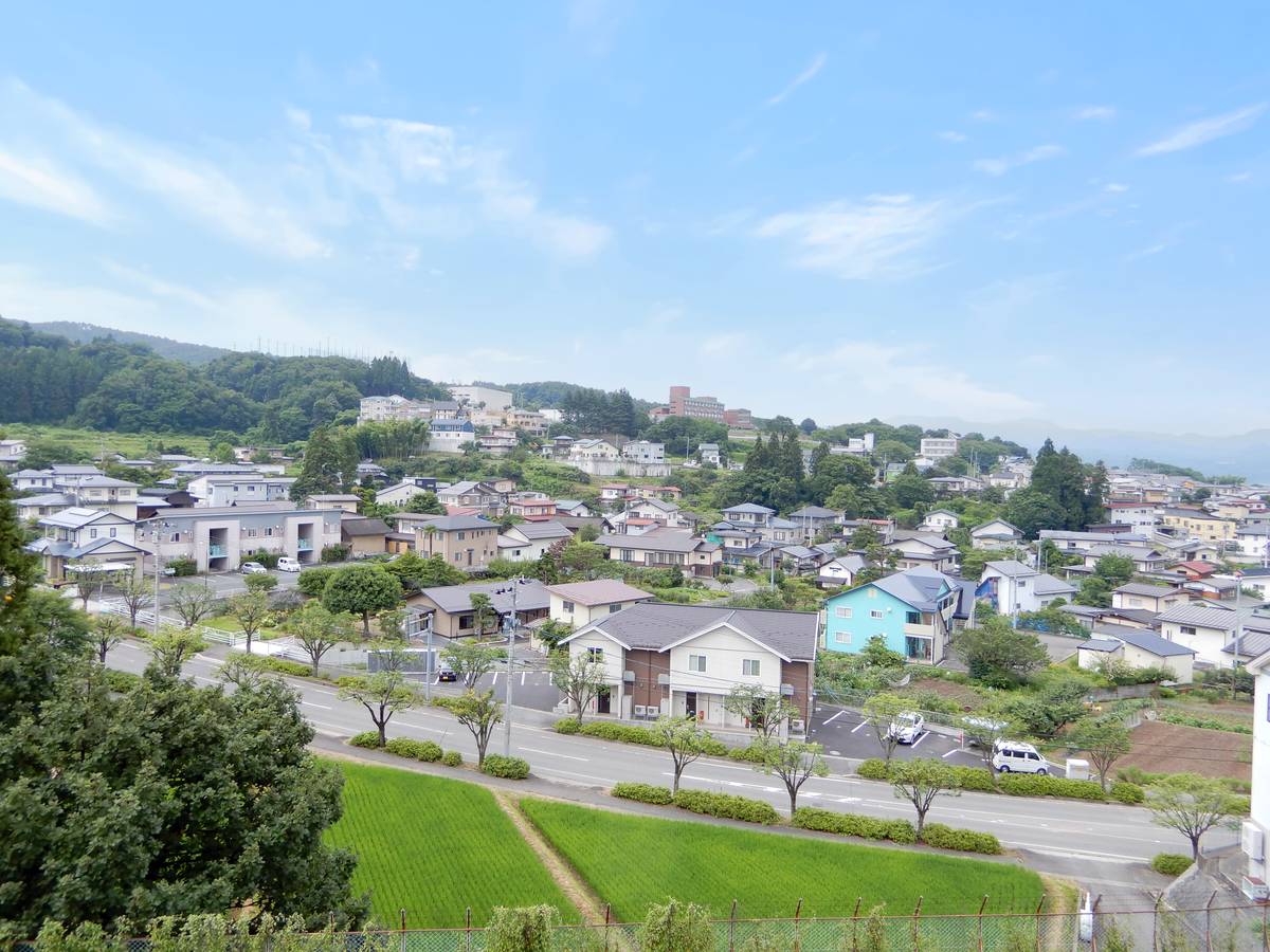 Tầm nhìn từ Village House Naka Sakurada ở Yamagata-shi