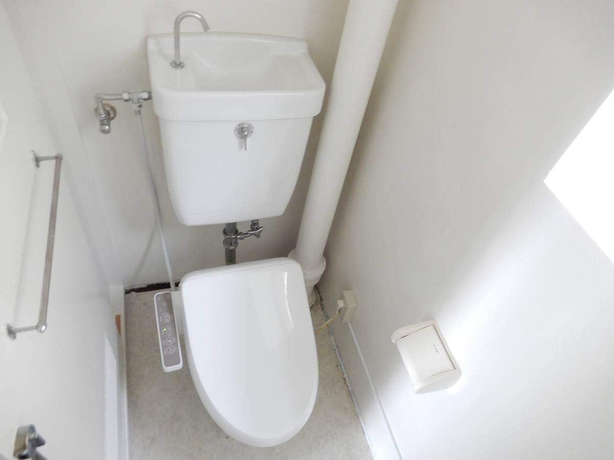 Toilet in Village House Hikata in Kamaishi-shi