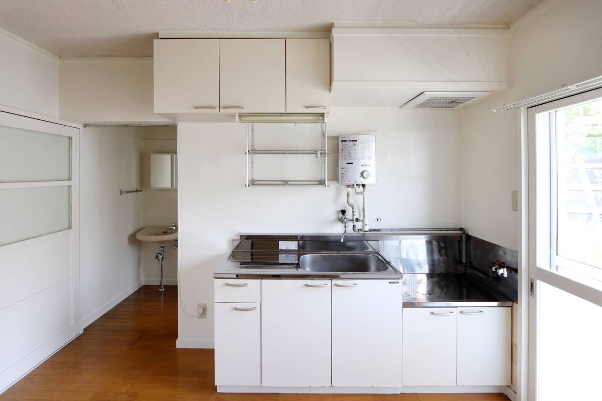 Khu vực bếp của Village House Rokuta ở Higashine-shi