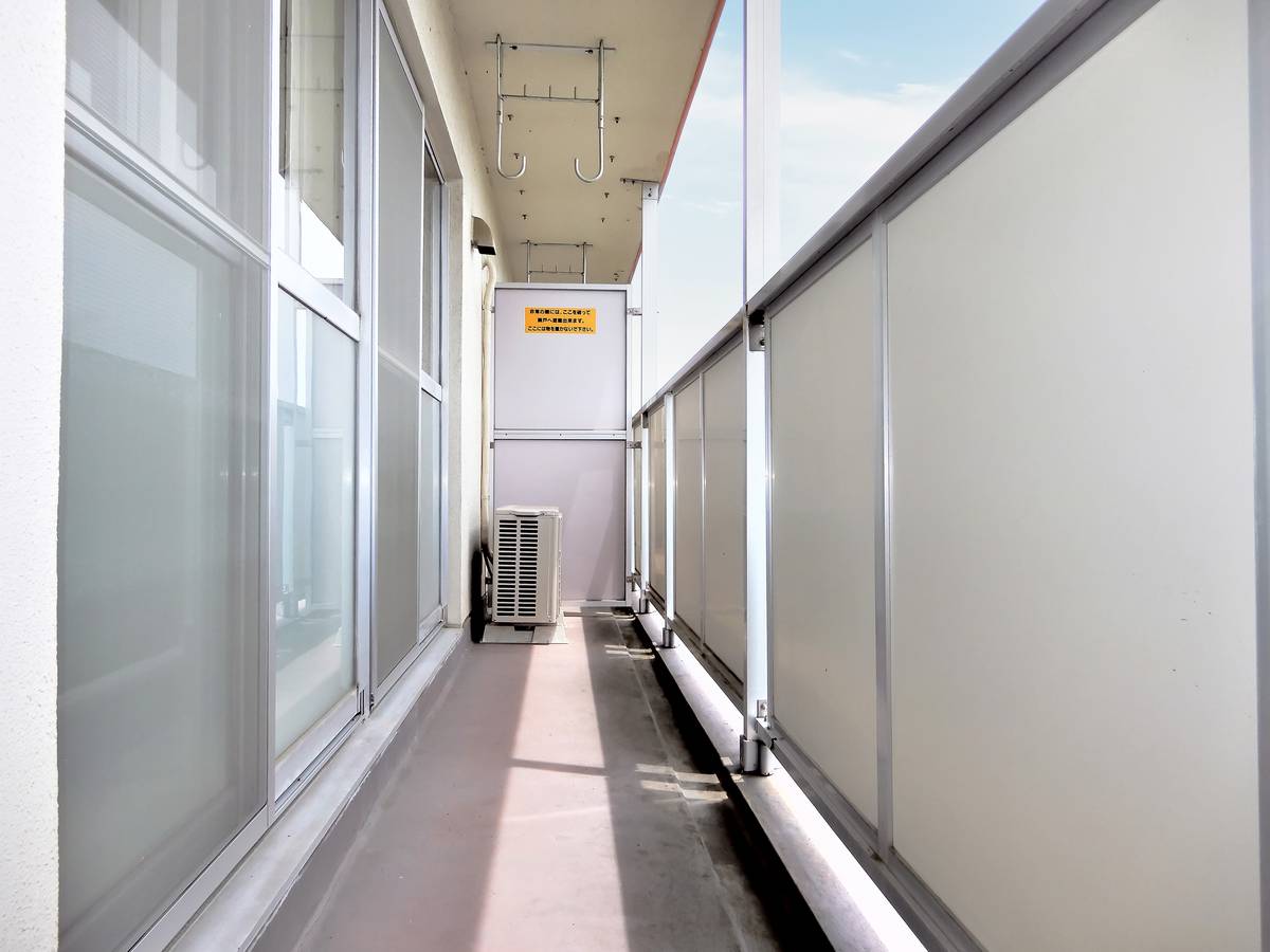 Ban công của Village House Rokuta ở Higashine-shi