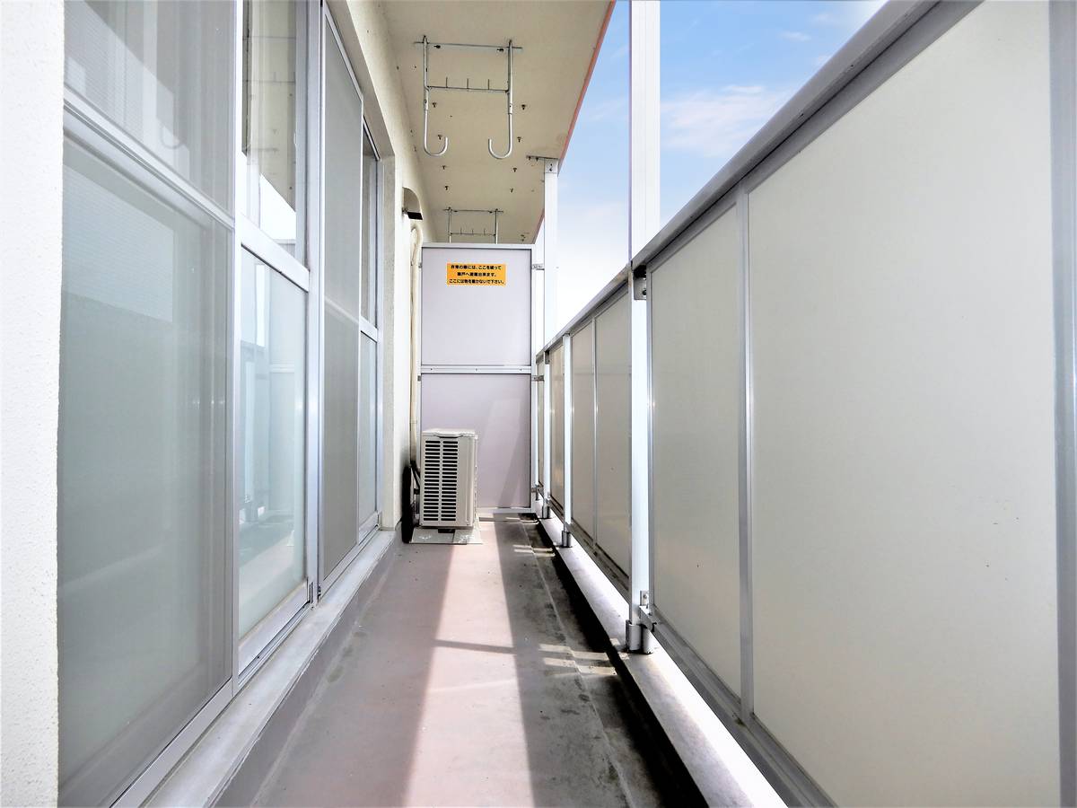 Ban công của Village House Rokuta ở Higashine-shi