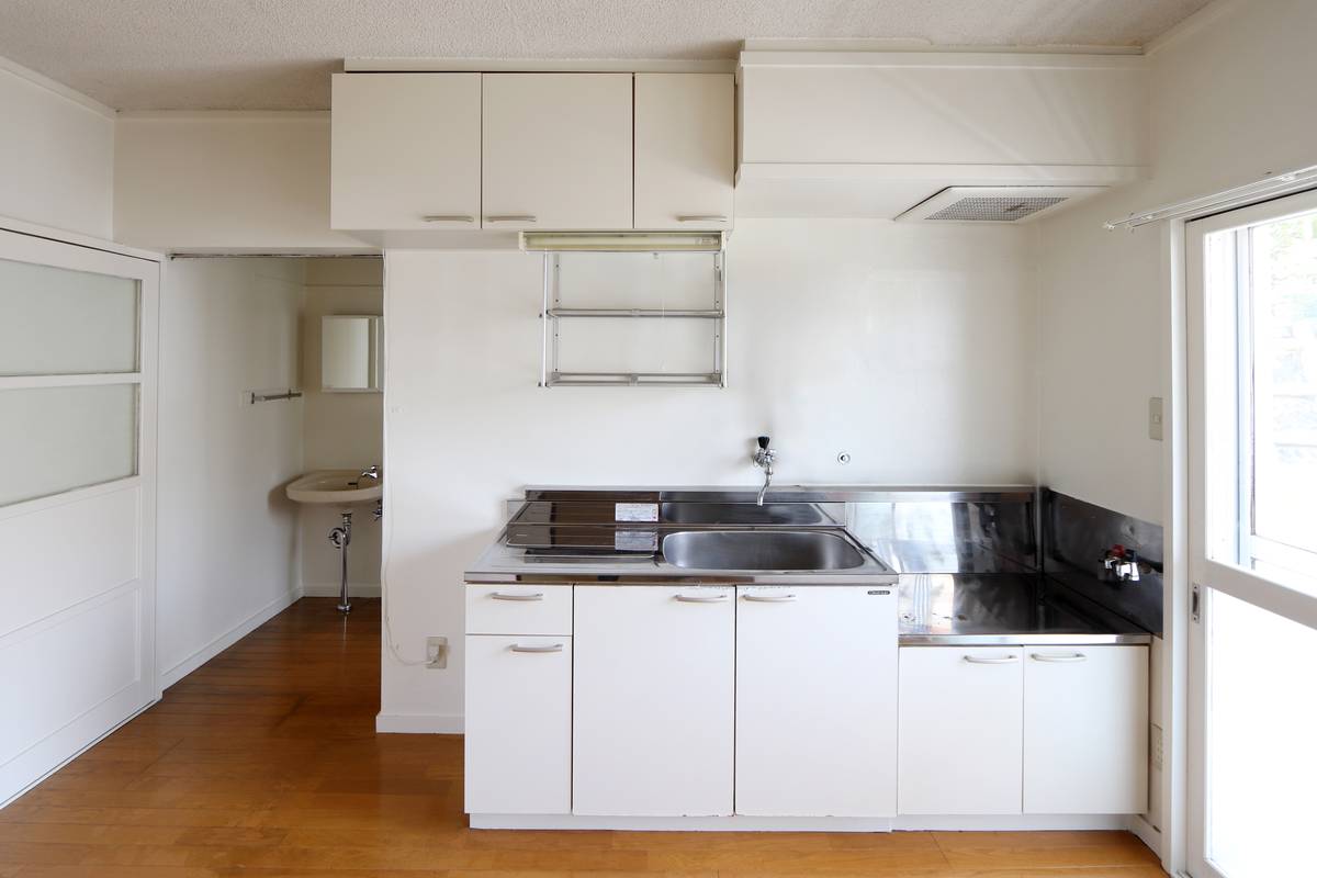 Khu vực bếp của Village House Rokuta ở Higashine-shi