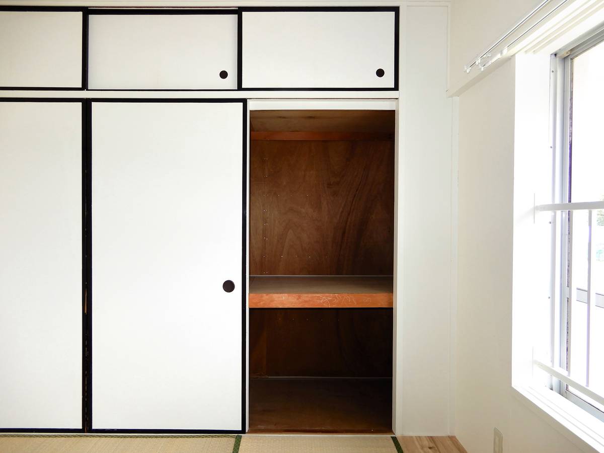 Gudang di Village House Rokuta di Higashine-shi