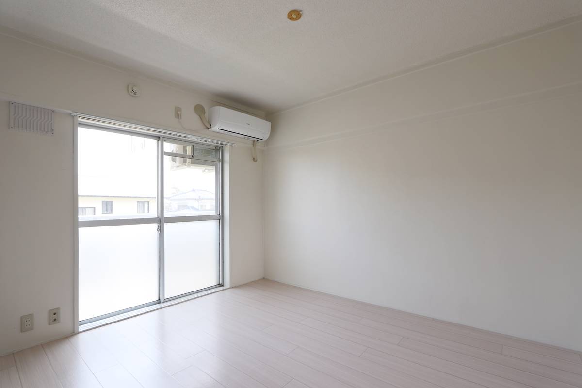 大館市ビレッジハウス釈迦内のリビング