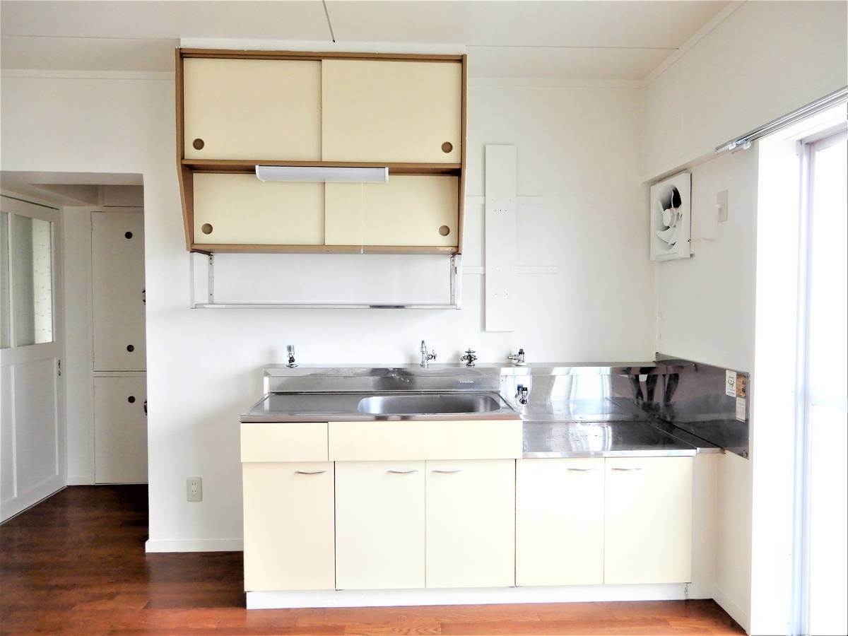 Dapur di Village House Nishine di Hachimantai-shi