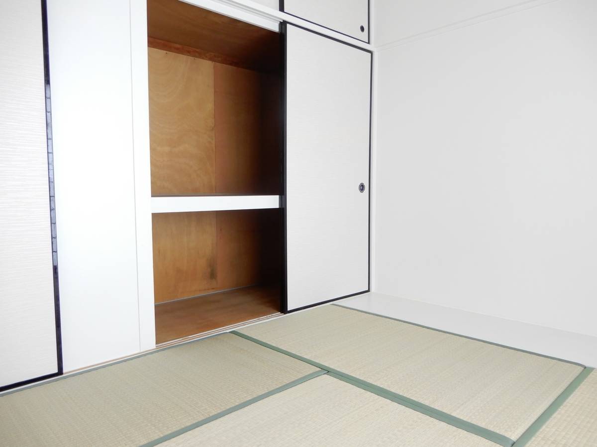 Storage Space in Village House Yabuki in Nishishirakawa-gun