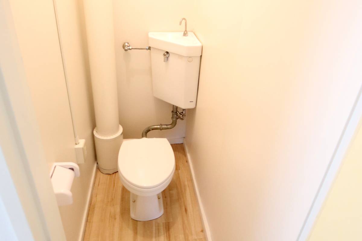 Toilet di Village House Wakakusa di Akita-shi