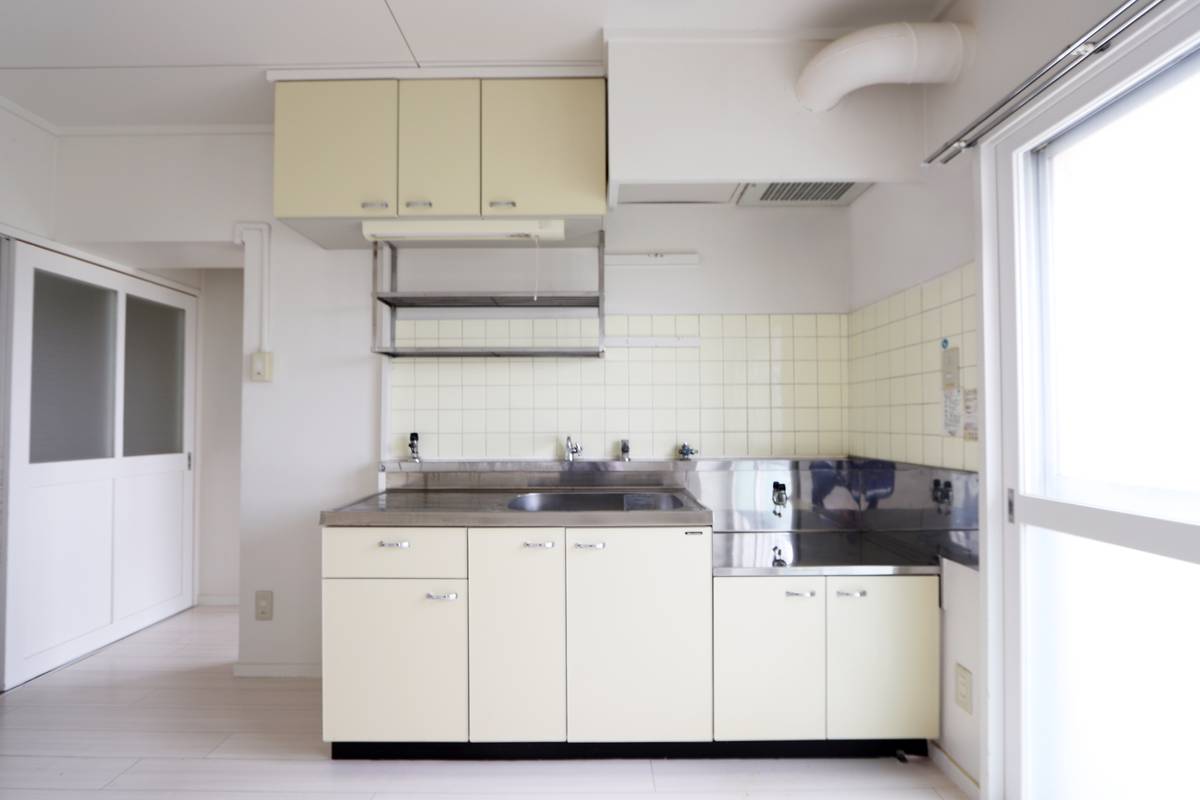 Dapur di Village House Wakakusa di Akita-shi