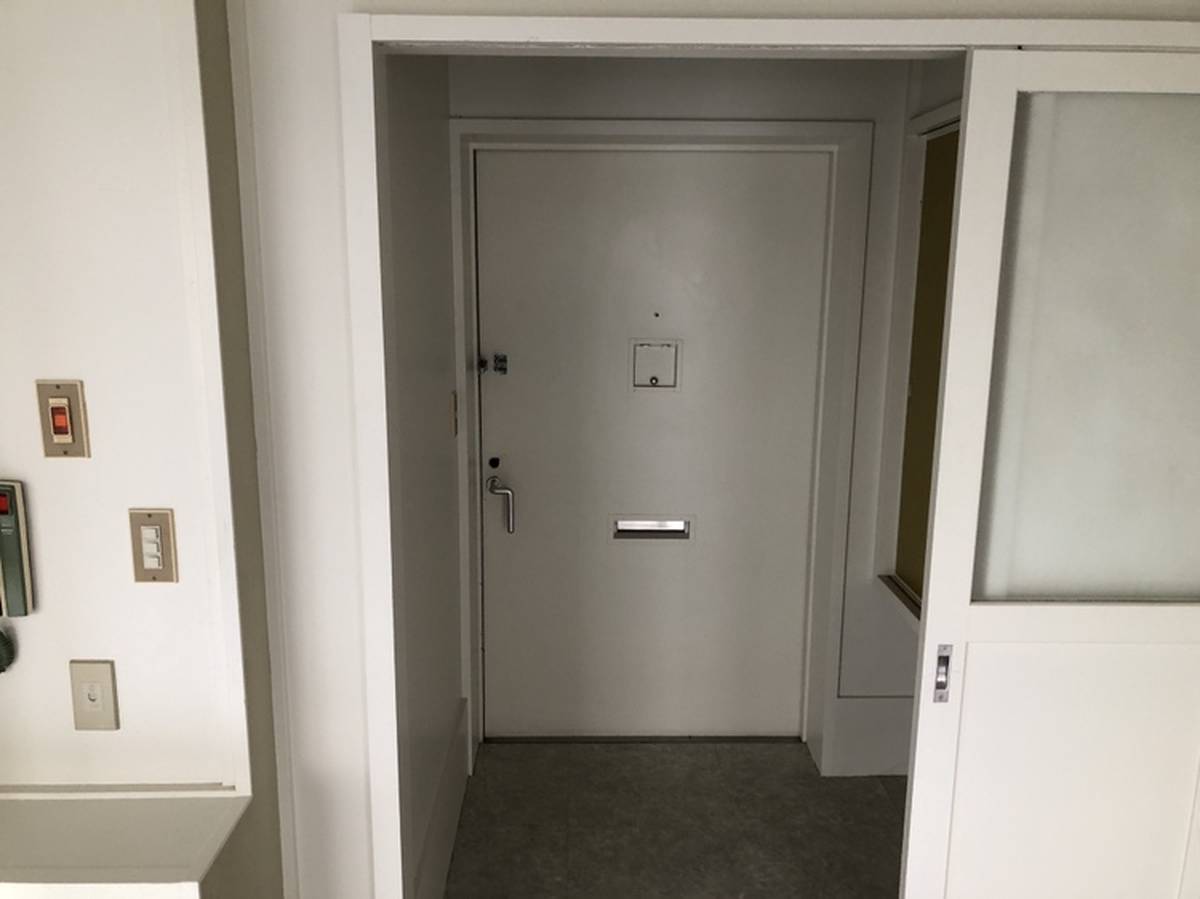 胆沢郡ビレッジハウス荒巻の玄関