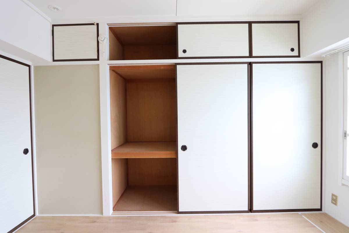 Khu vực chứa đồ của Village House Yahaba ở Shiwa-gun