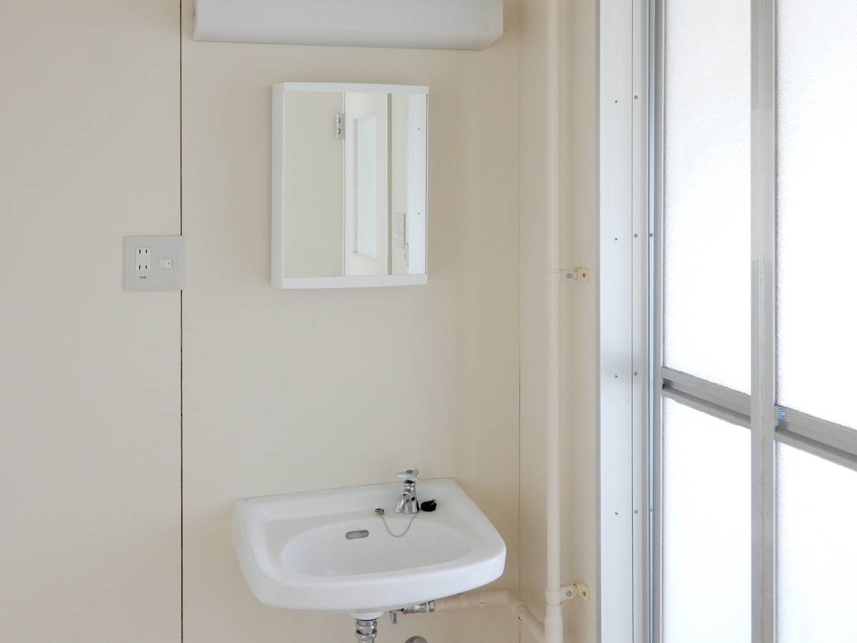 Ruang Rias di Village House Katsuhira di Akita-shi