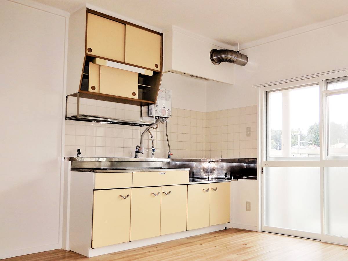 Dapur di Village House Ashiya di Aomori-shi