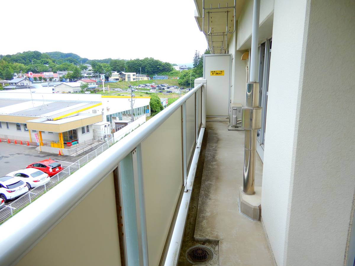 Balcony in Village House Adatara in Nihommatsu-shi