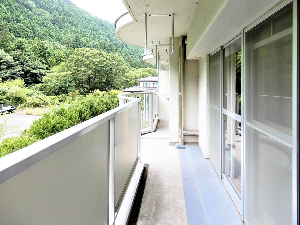 Balcony in Village House Dousen in Kamaishi-shi