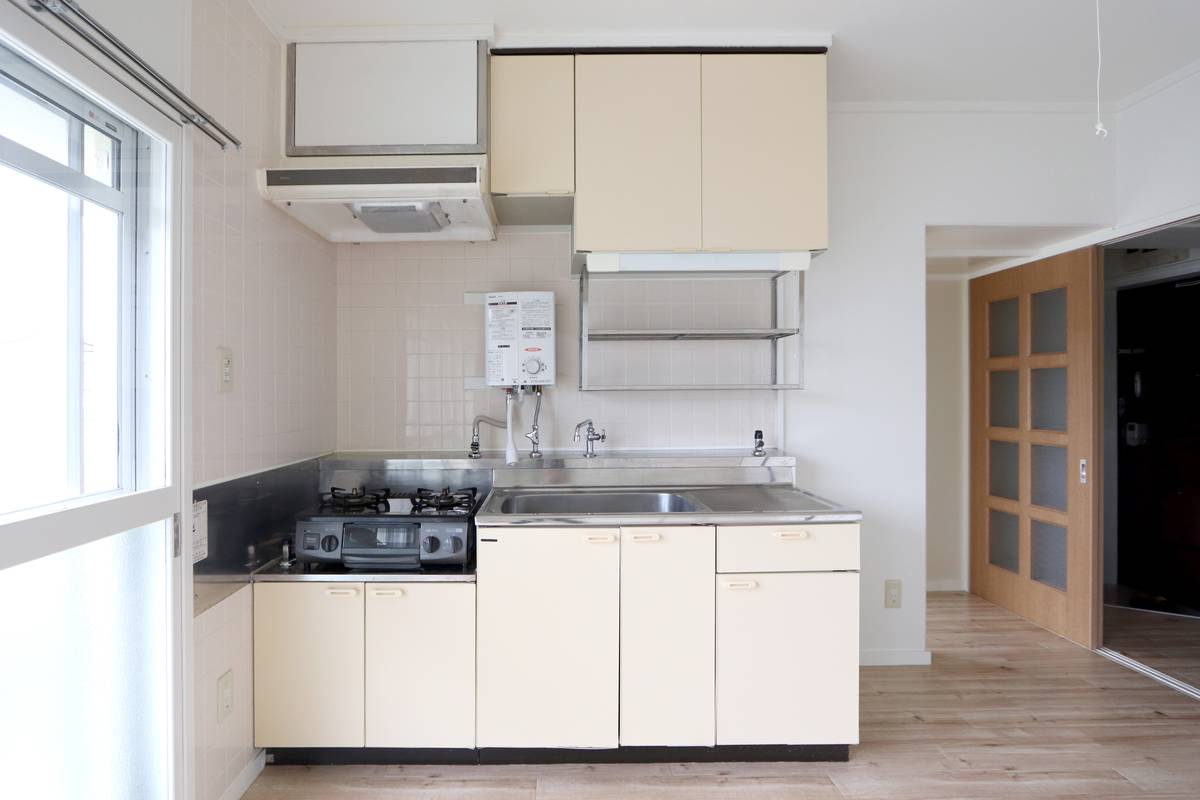 Yamagata-shi ရှိ Village House Yoshihara ၏ မီးဖိုချောင်