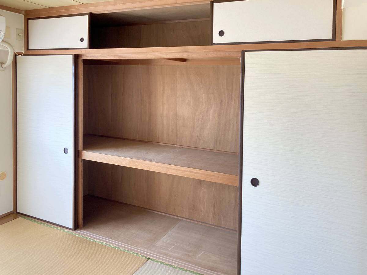 Storage Space in Village House Kushizaki in Matsudo-shi
