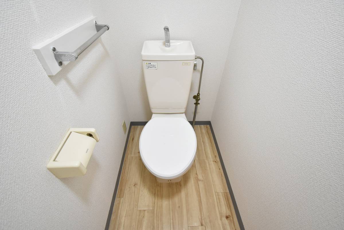 Toilet in Village House Yamazaki in Noda-shi