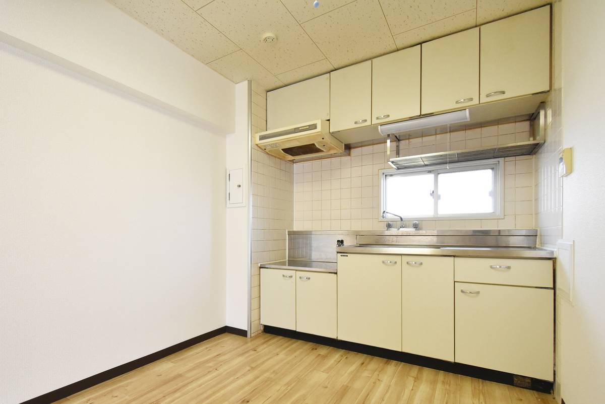 Khu vực bếp của Village House Yamazaki ở Noda-shi