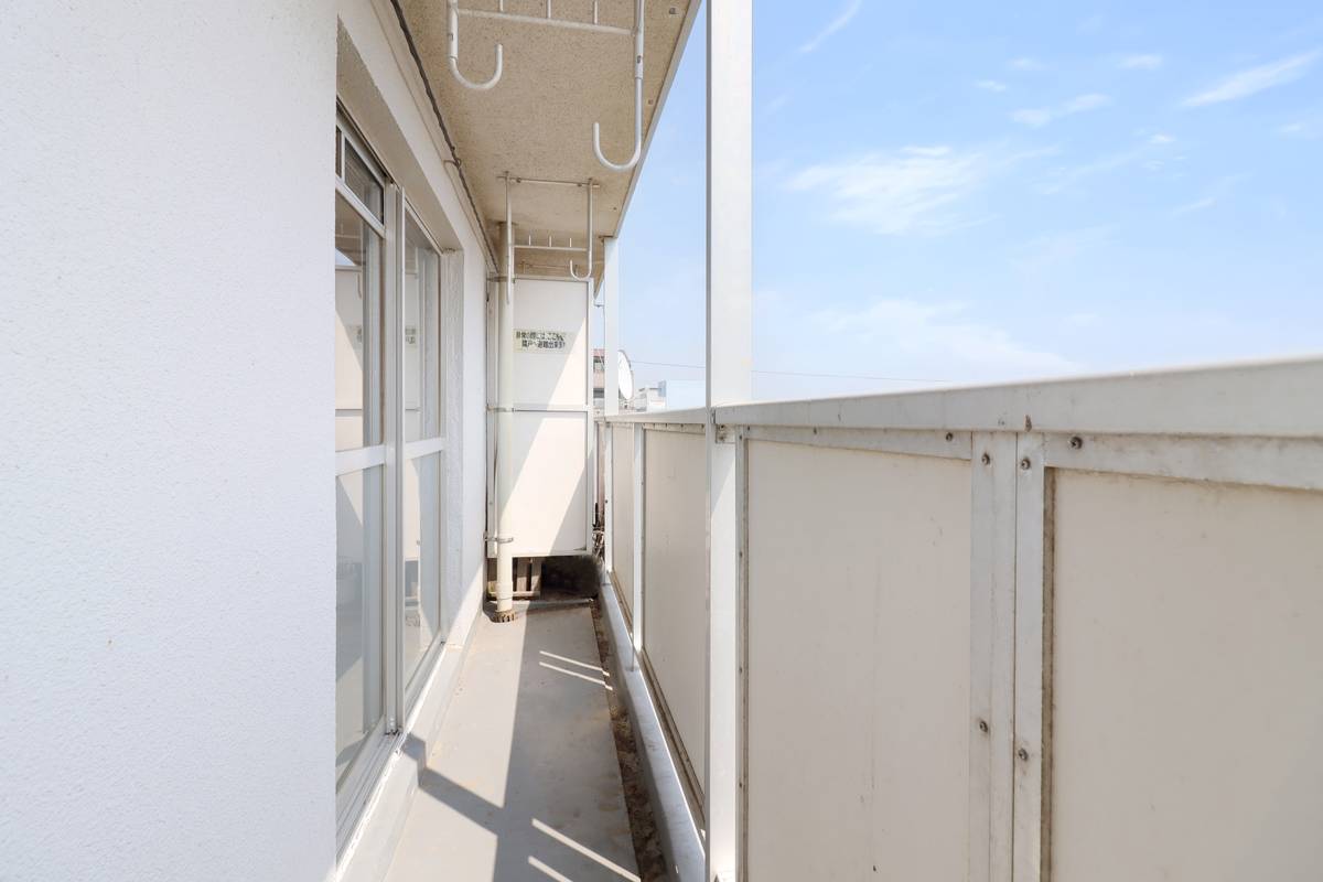 Balcony in Village House Futawa in Funabashi-shi