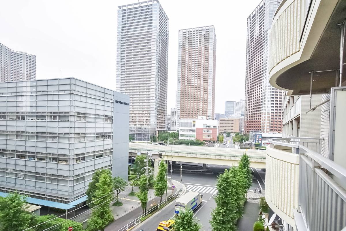 View from Village House Shibaura Tower in Minato-ku