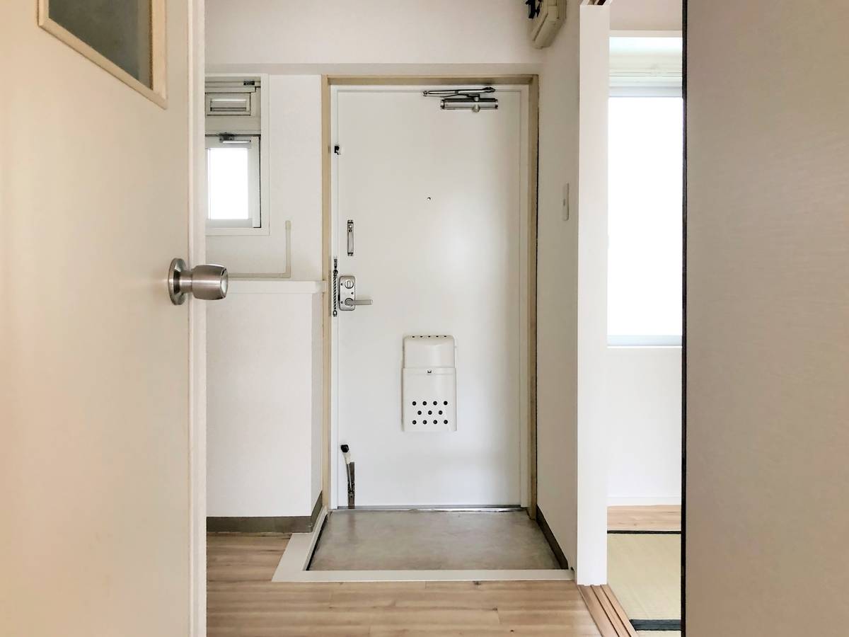 Pintu Masuk Apartemen di Village House Kamakura di Kamakura-shi