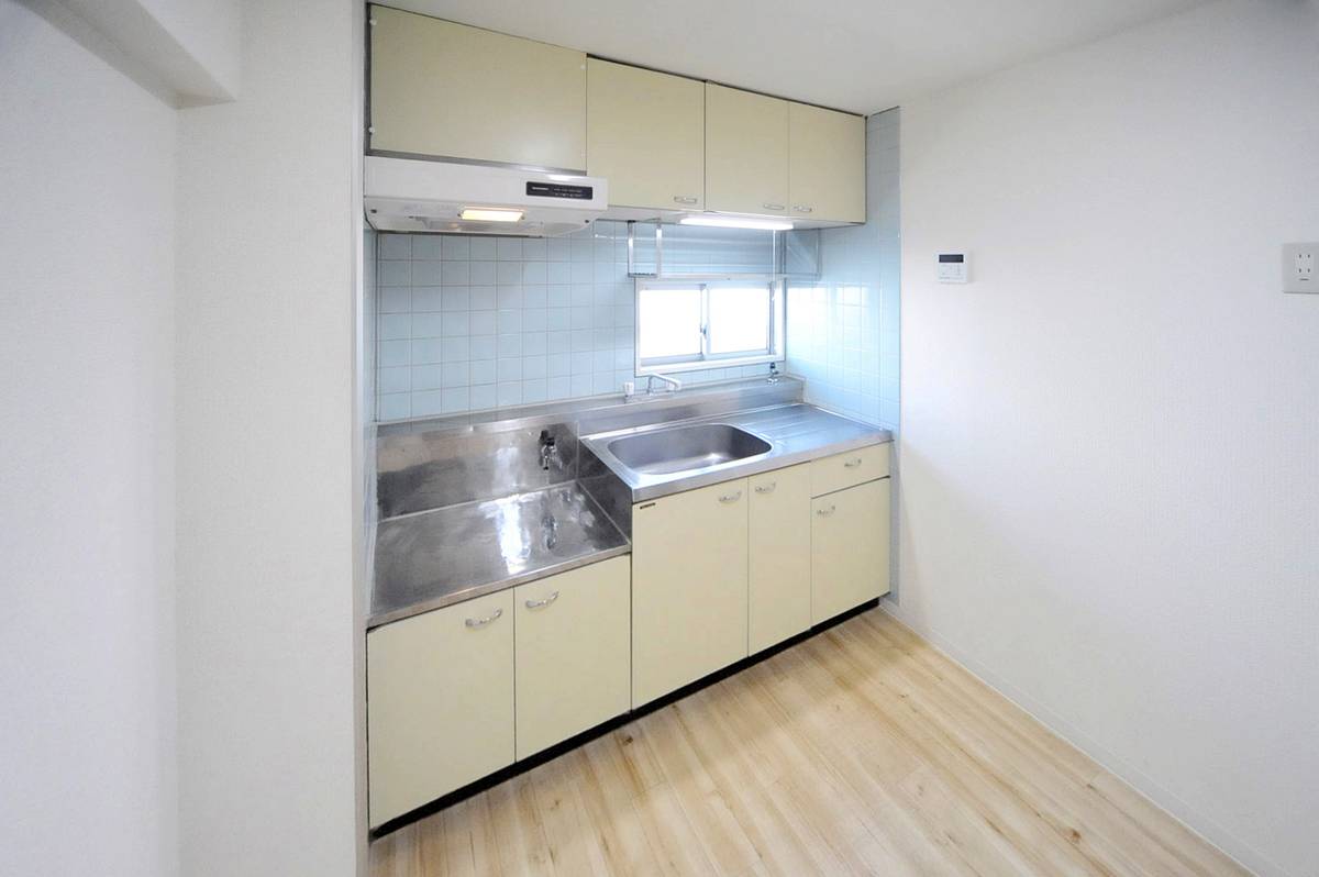 Khu vực bếp của Village House Shimo Kuzawa ở Chuo-ku