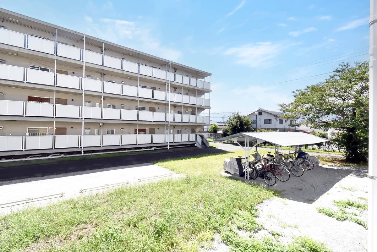 Pemandangan dari Village House Shikishima di Kai-shi