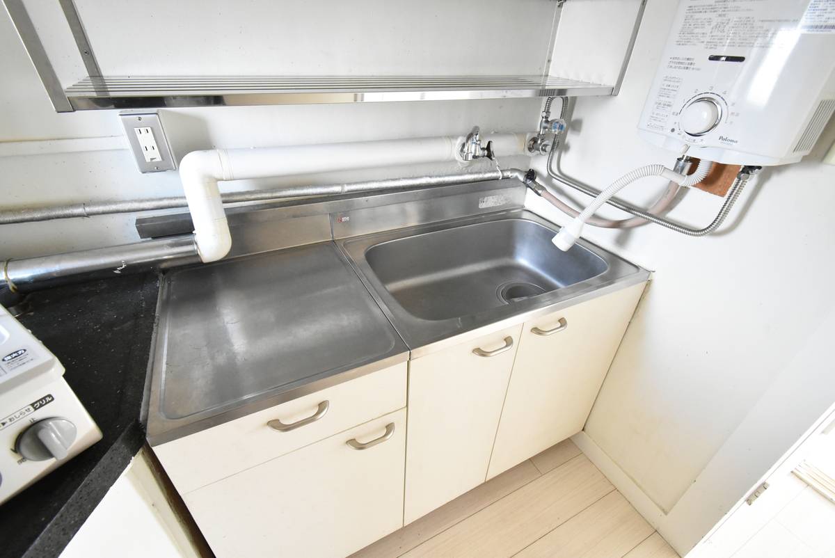 Kawagoe-shi ရှိ Village House Tsukiyoshi ၏ မီးဖိုချောင်