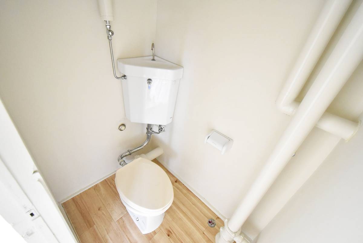 Toilet di Village House Iriyamazu di Yokosuka-shi