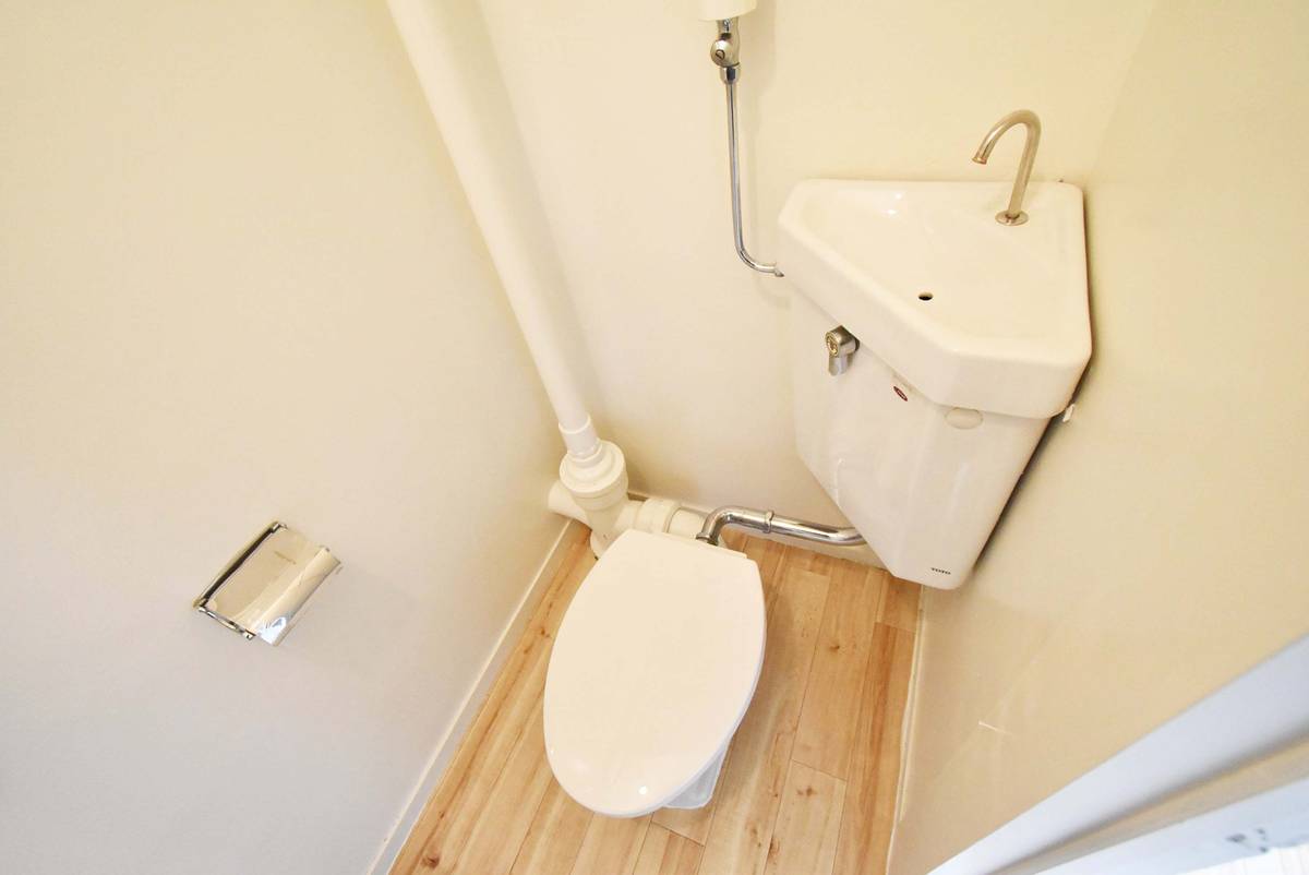 位于横須賀市的Village House 不入斗的厕所