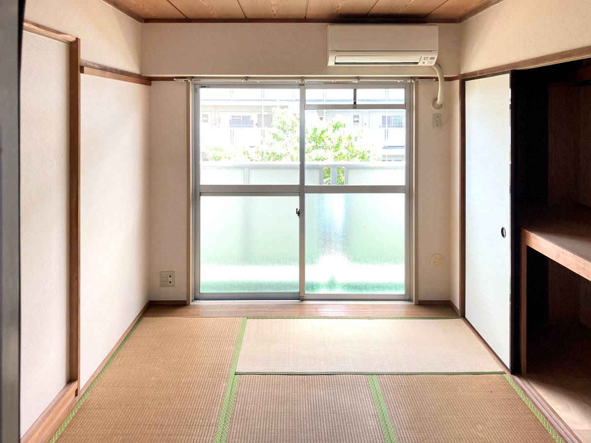 Living Room in Village House Iriyamazu in Yokosuka-shi