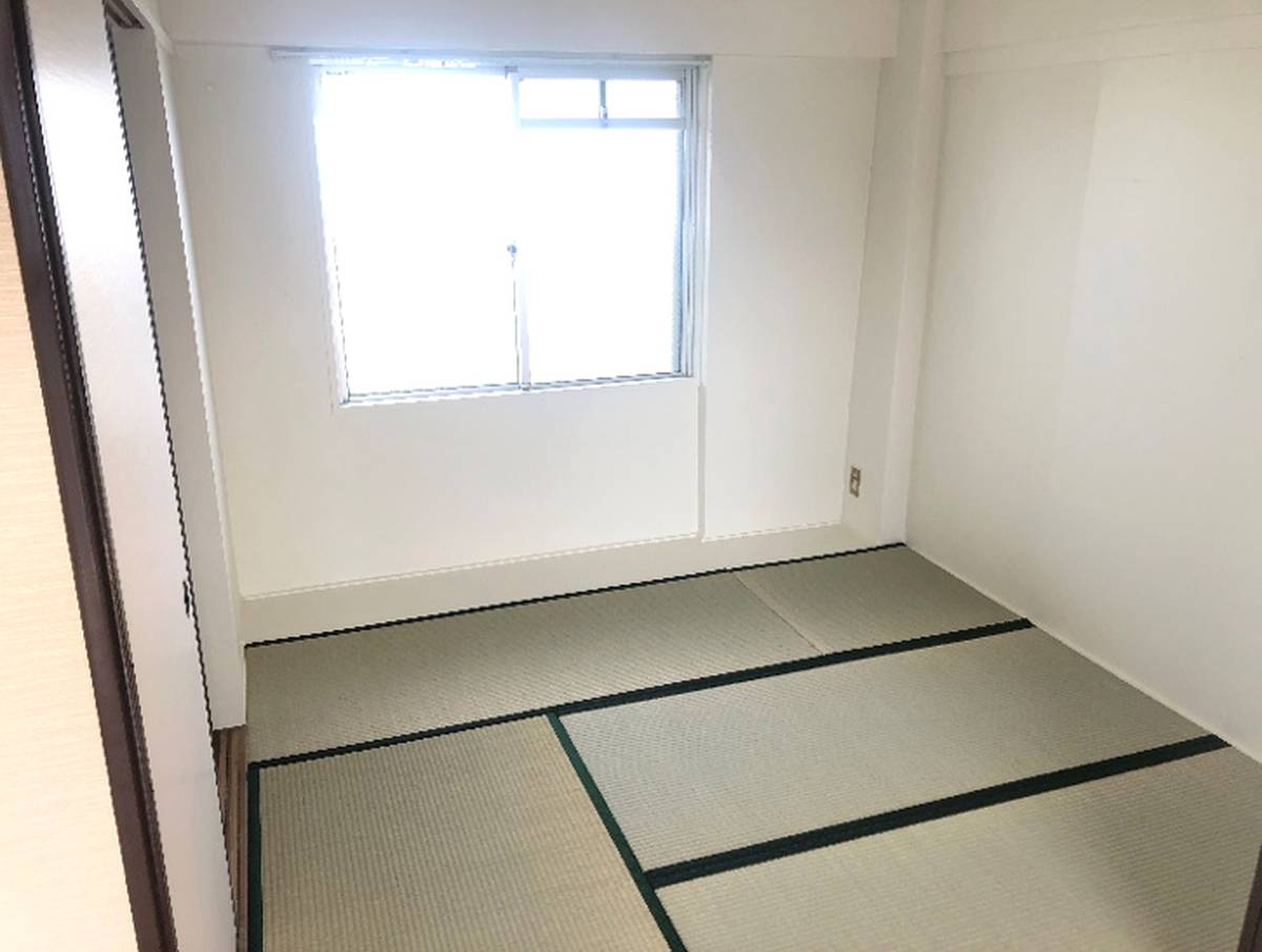 横須賀市ビレッジハウス不入斗の居室