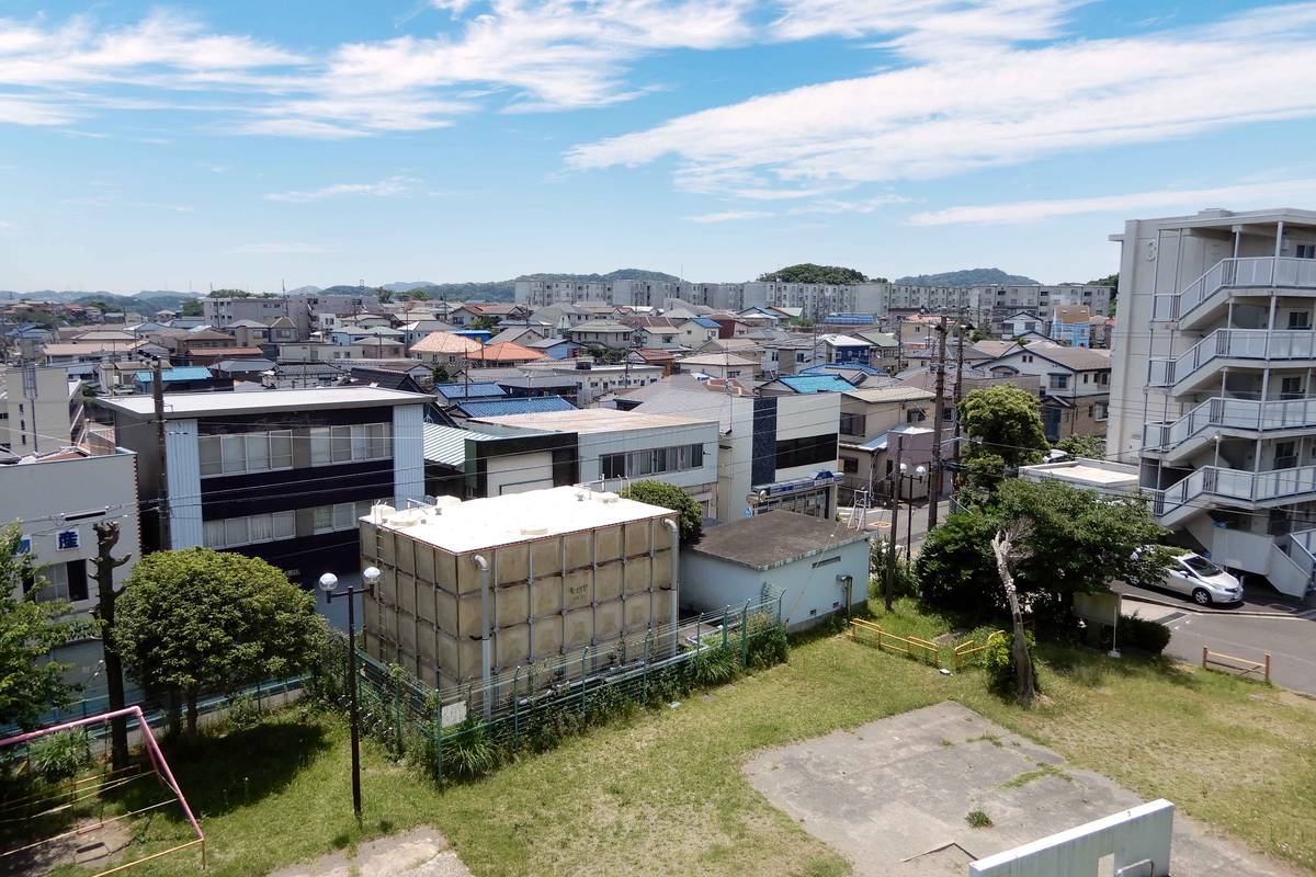 Pemandangan dari Village House Iriyamazu di Yokosuka-shi