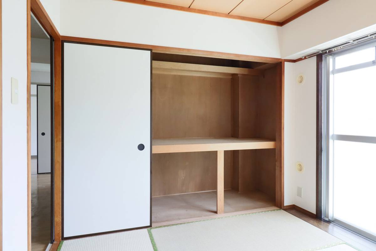 花見川区ビレッジハウス千種の収納