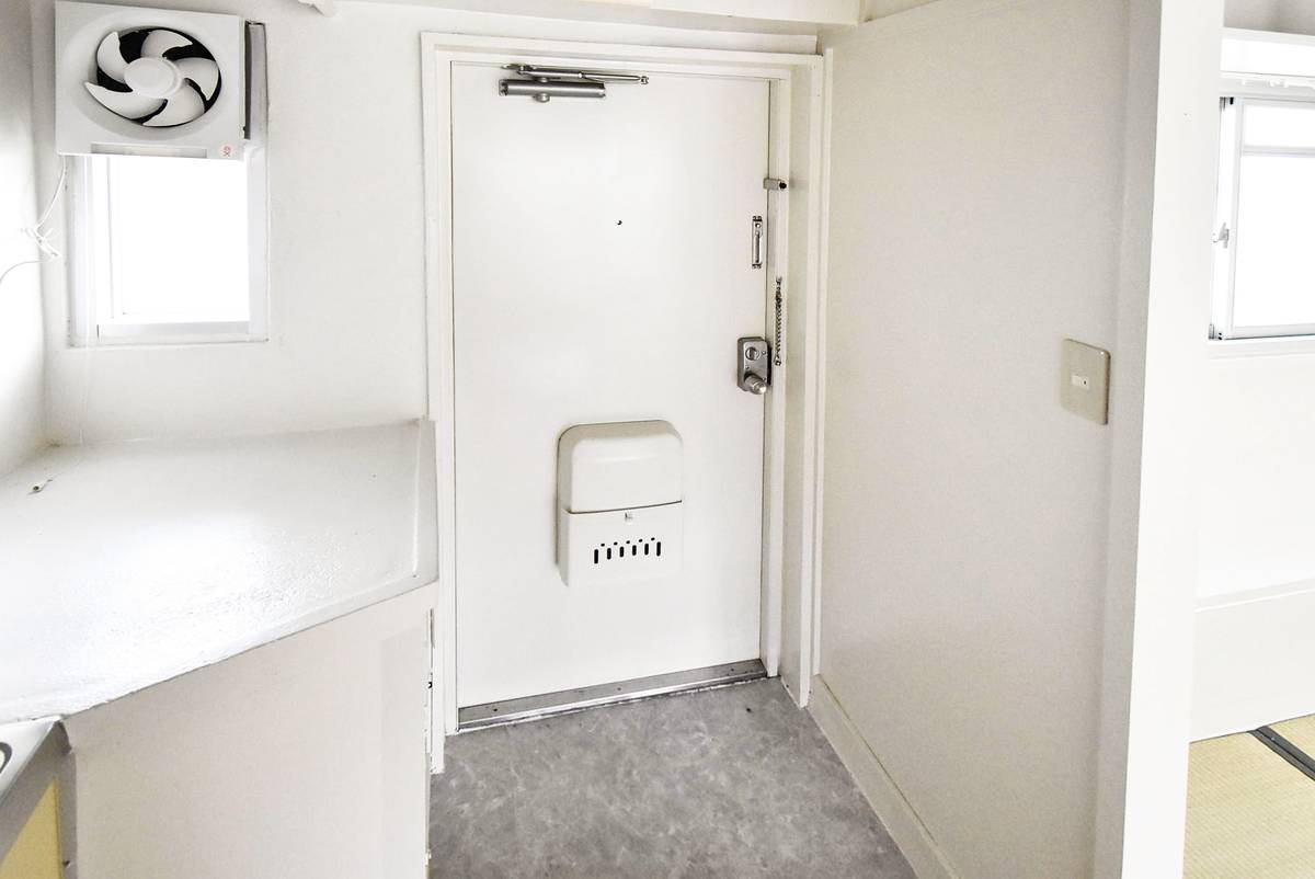 小山市ビレッジハウス稲葉郷の玄関