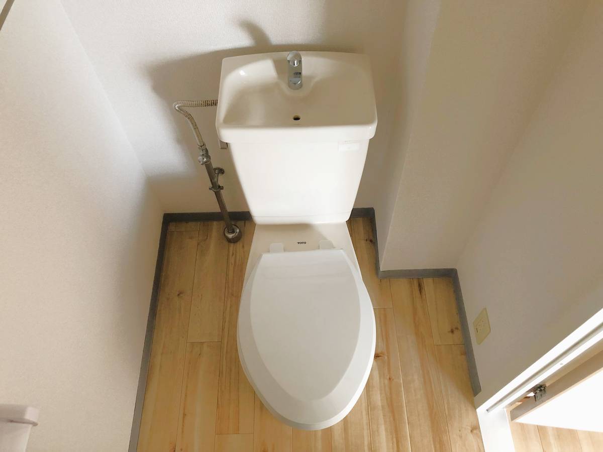 Toilet di Village House Kugou di Yokosuka-shi