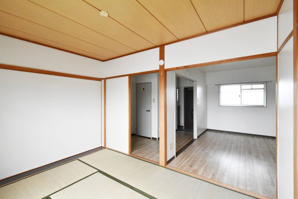 位于横須賀市的Village House 公郷的睡房