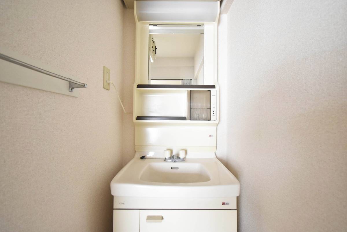 Bồn rửa mặt của Village House Kugou ở Yokosuka-shi