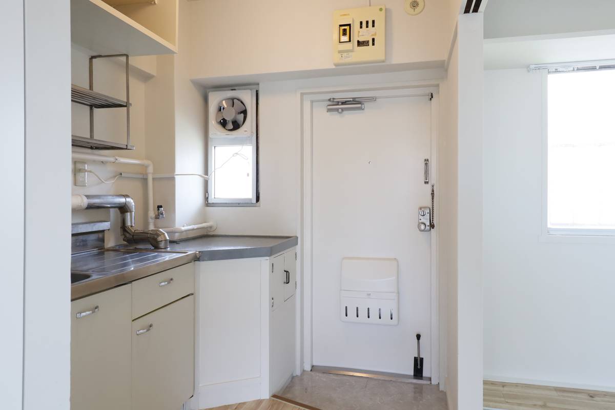 Khu vực cửa ra vào Village House Konakadai ở Inage-ku