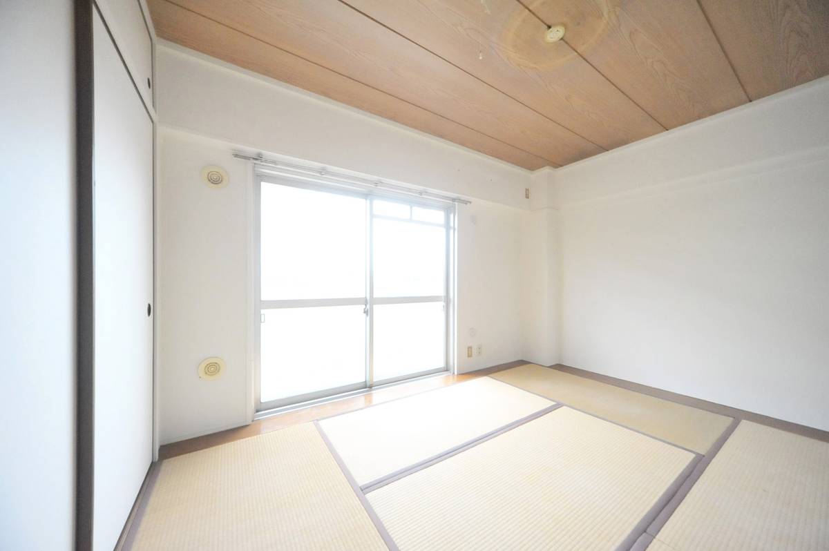 Living Room in Village House Zenbu in Asahi-ku