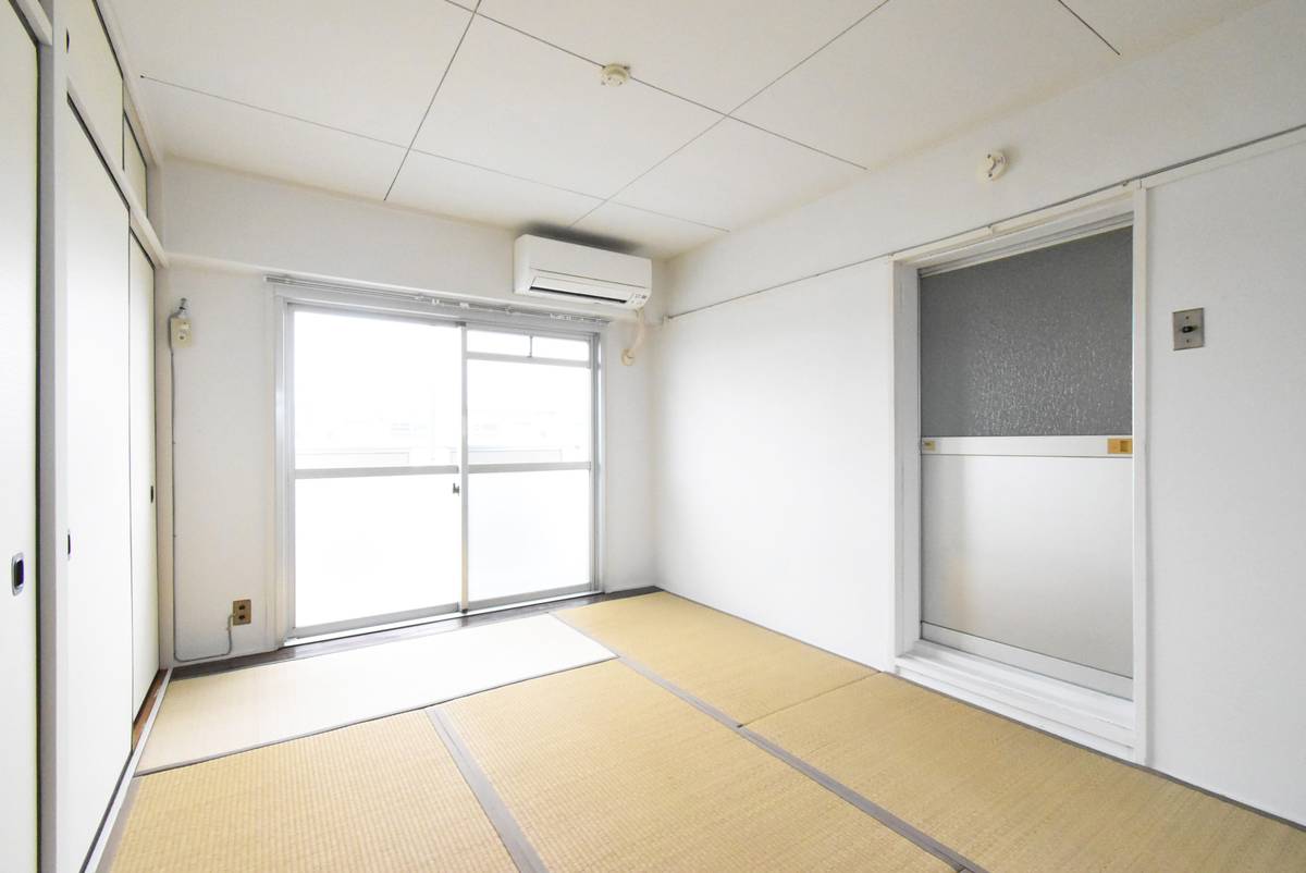 Living Room in Village House Kawaijuku in Asahi-ku