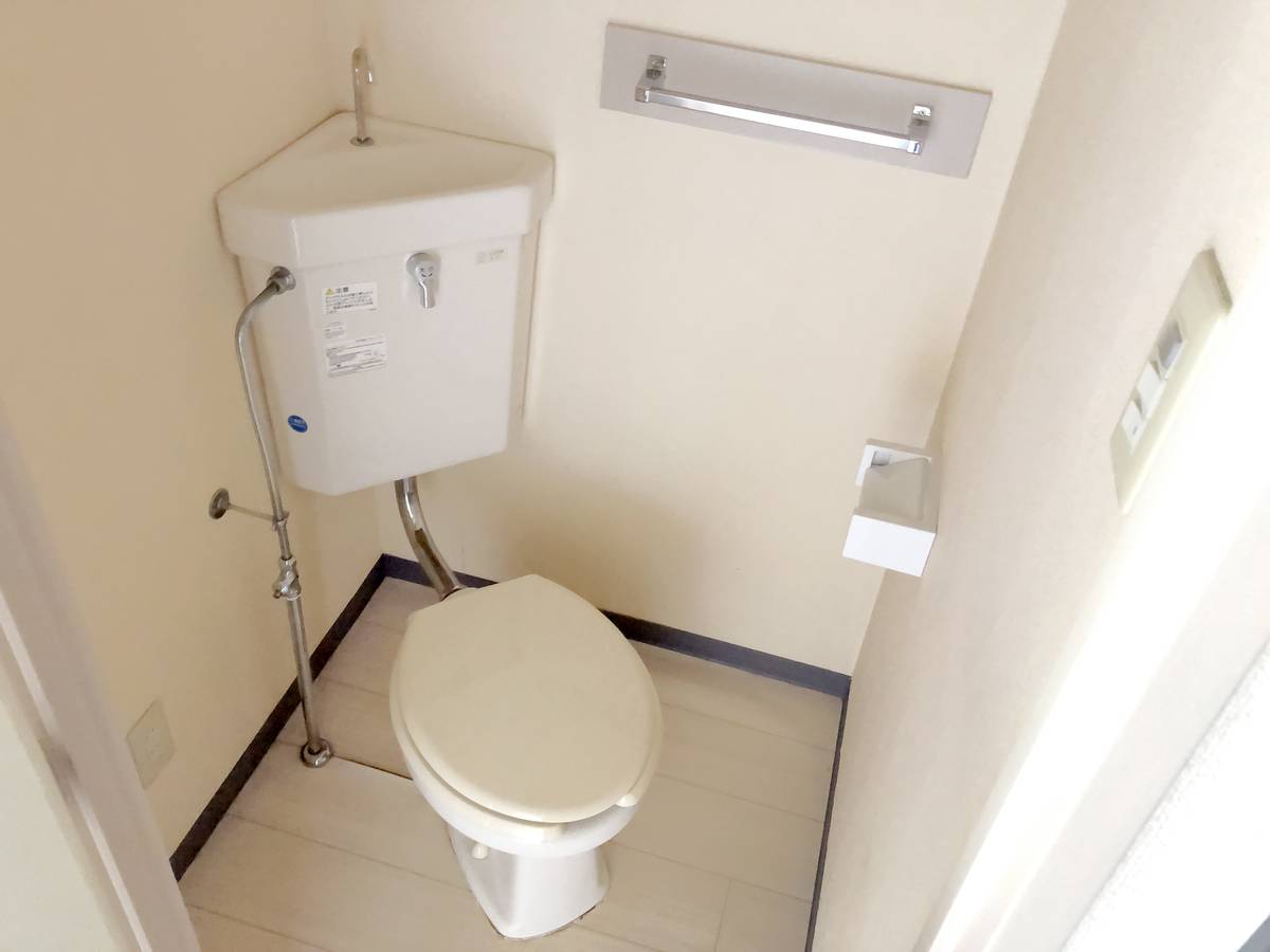 Toilet di Village House Kowagama di Funabashi-shi