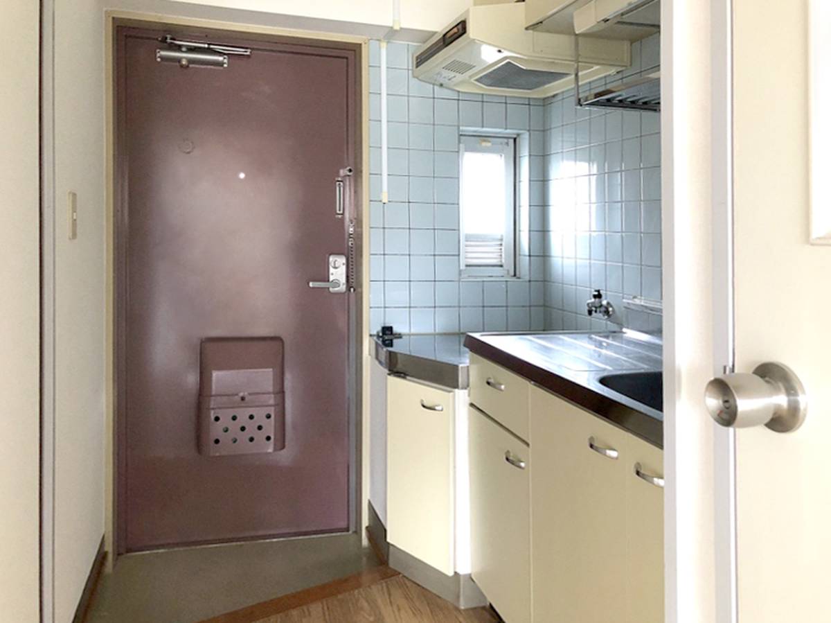 Apartment Entrance in Village House Kameino in Fujisawa-shi